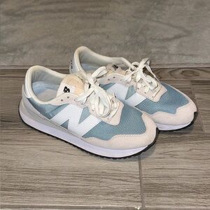 Women’s new balance 237
